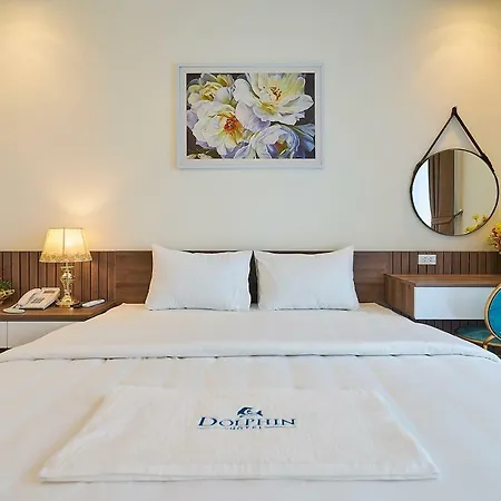 Dolphin Hotel - Monbay Ha Long